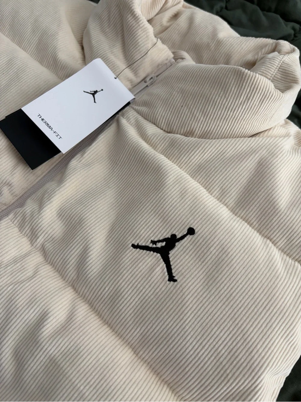 Nike Air Jordan Flight Corduroy Men's Down Vest in Bone White | HV0534-104 | XL